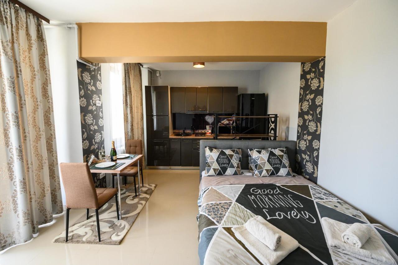 Апартаменты Beachside Studio Mamaia Nord Нэводари Экстерьер фото
